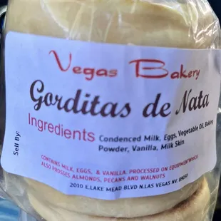 When we about to go in we saw someone bought this, good thing we saw it inside and we got this.  This is yummy not too sweet just perfect