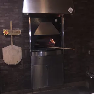 Wood fired pizza oven