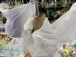 Tom's Smoke Shop