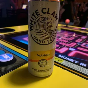 White Claw: Mango