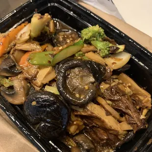 Mixed vegetable with roasted duck.