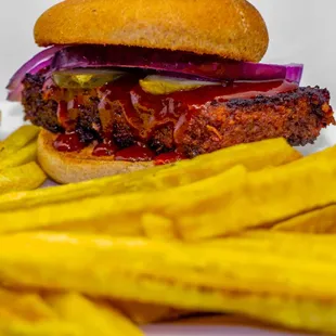 Blackened BBQ EatLoaf Sndwch w/ Alkaline Fries