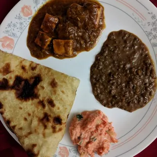 Naan, paneer patiala, maa ki dal