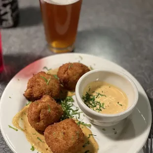 Vegan Mac &amp; Cheese Bites