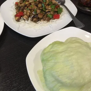 E21. Minced Vegetables Wrapped in Lettuce Cups