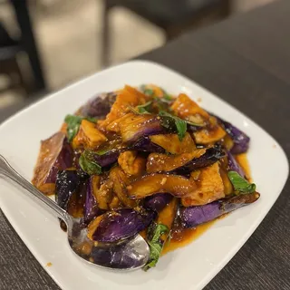 E22. Basil Eggplant