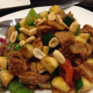 E26. Kung Pao Chicken Lunch