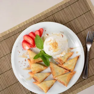 Fried banana with coconut ice cream