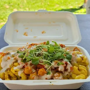 Vegan Buffalo chickpea mac