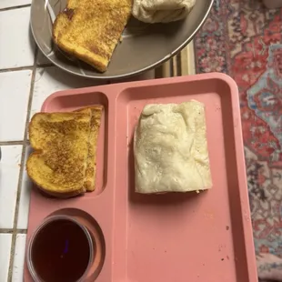 Getting breakfasts ready per usual....split!