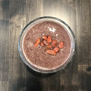 The Epic! A yummy smoothie with kale, spinach, blueberries, bananas, chia seeds, and goji berries on top