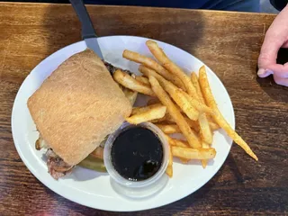 Sidelines Sports Pub & Grill