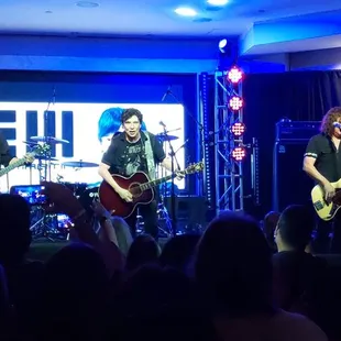 Great intiment venue to see a live show.