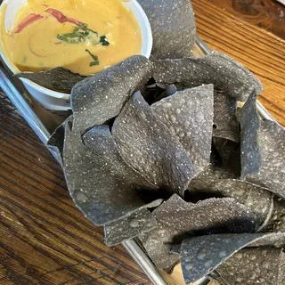 Red curry coconut queso (GF) **