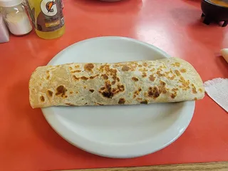 Los Primos Cafe