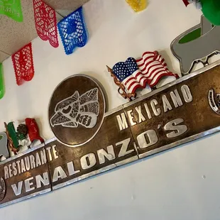 VENALONZO&apos;S