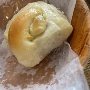 Fresh &amp; fluffy garlic knots