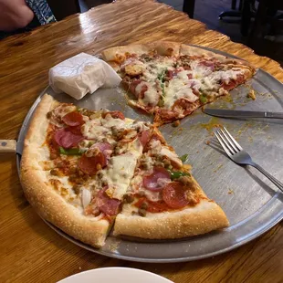 Venecia Special with meat lovers big chunks green peppers and onions. Wow must taste to believe it