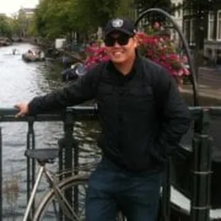 Vinh D.