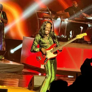 11.04.23 Earth, Wind &amp; Fire bass, percussion and vocals Verdine White (founding member) brother to Maurice (RIP)