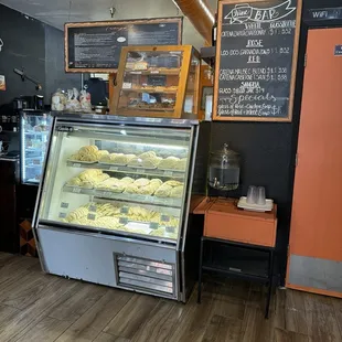 interior, donuts