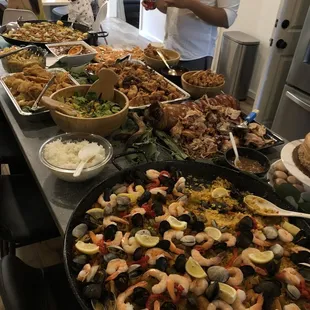 Seafood and meat paella