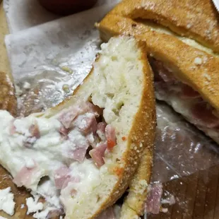 Italian calzone.  I added ricotta.  They didn&apos;t put pepperoni in it.  Very disappointed.  It tastes good, but I miss the pepperoni.