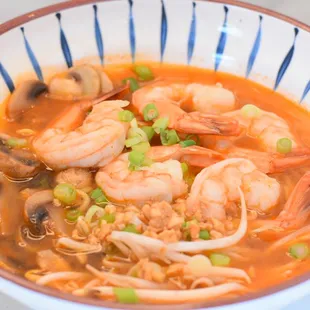 Thai Ramen ( Ramen noodle, shrimp and mushrooms flavored tom yum soup )