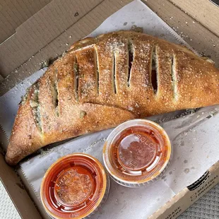 Deluxe Calzone - Regular