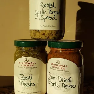 Pestos and Garlic Bread Spread - Stonewall Kitchen