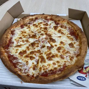 Cheese pizza