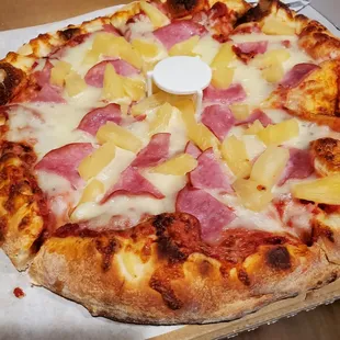 This is Hawaiian Ham and pineapple pizza is tast good