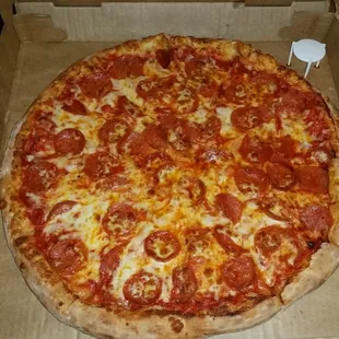 Large Pepperoni pizza