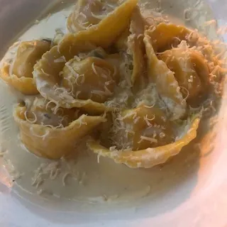 Tortelloni alla Parmigiana