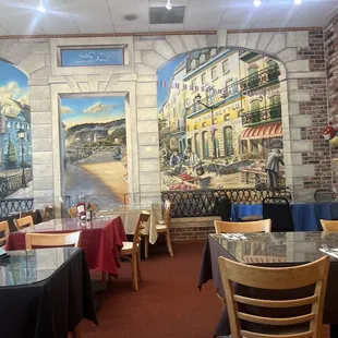 Wall mural with hidden items