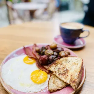 VENTEUX BREAKFAST &amp; Latte