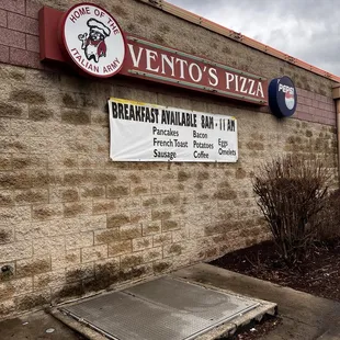 the entrance to the restaurant