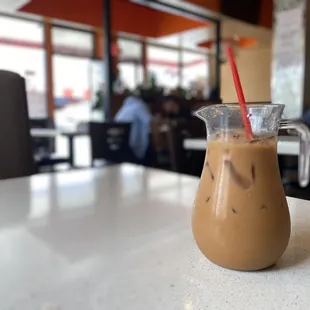Iced milk tea