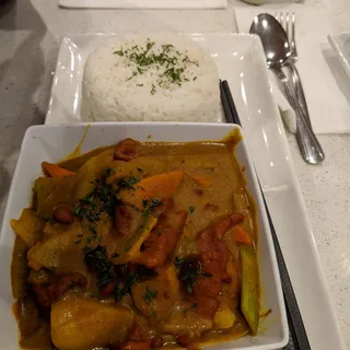 8. Yellow Curry Beef Rice Special