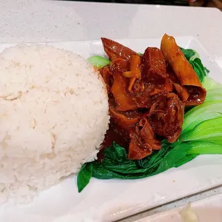 3. Braised Beef Brisket Rice Plate