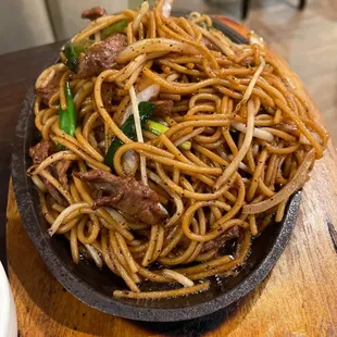 23. Stir-Fried Beef and Spaghetti
