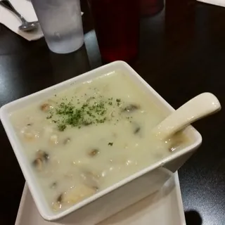 5. Chicken and Cream Sauce Omelette