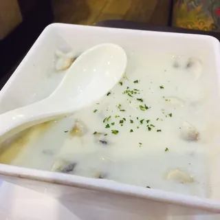 8. Chicken and Mushroom with White Sauce
