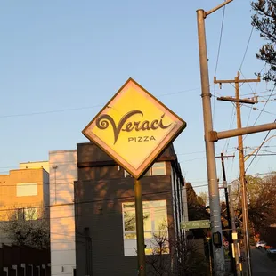 a sign for veraci pizza