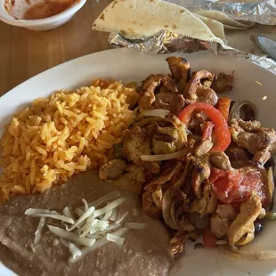 Lunch chicken fajitas