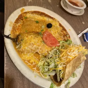 a plate of mexican food