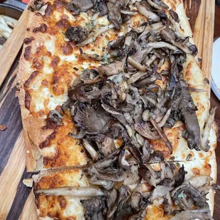 Mushroom flatbread