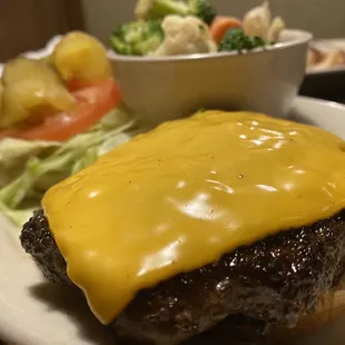 Kids Cheeseburger