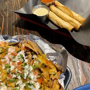 Nachos with shredded chicken