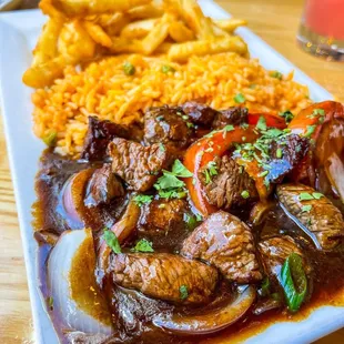 Lomo Saltado | @foodplugclt